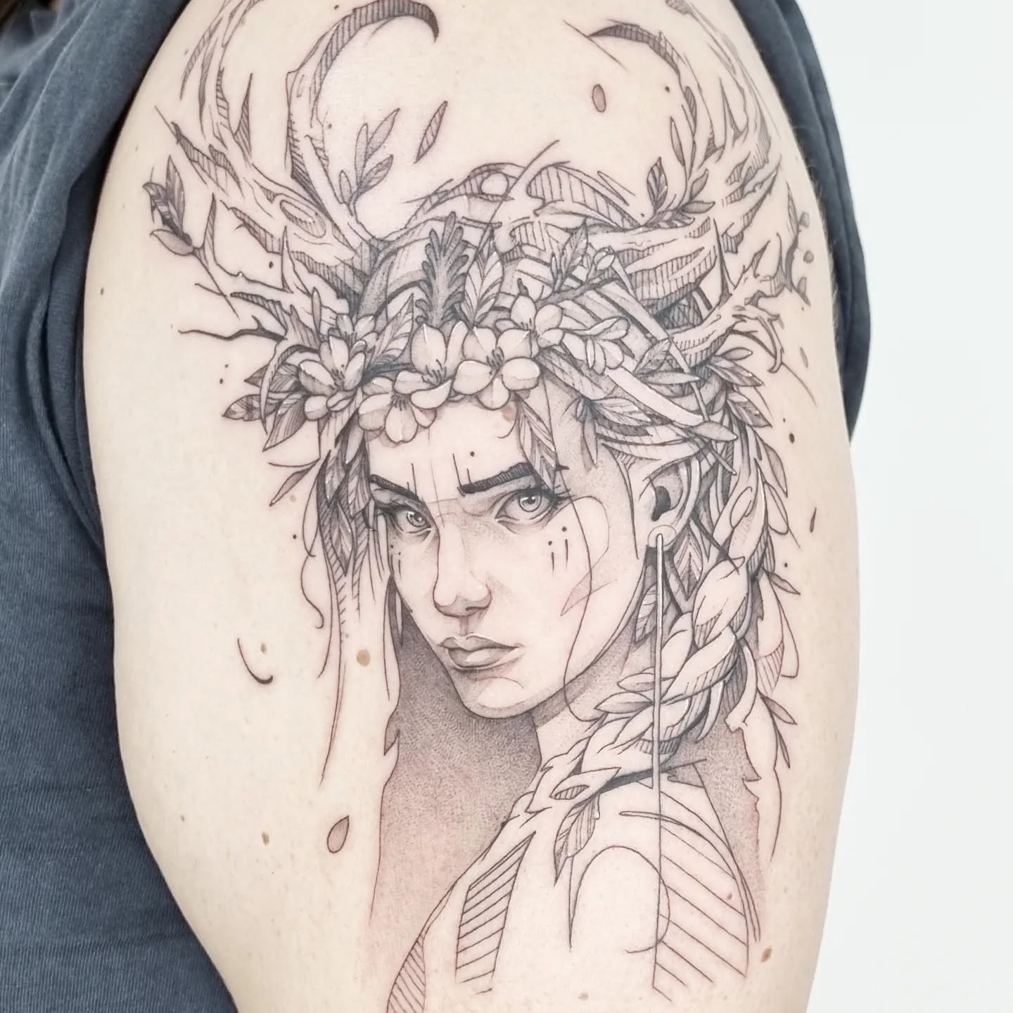 Tatouage sketch femme Castelnau-le-Lez